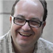 Profesional del Audiovisual, Cine y TV desde 1987. Tanto Director como Productor. Alumnos de Cinematografía y Audiovisuales.